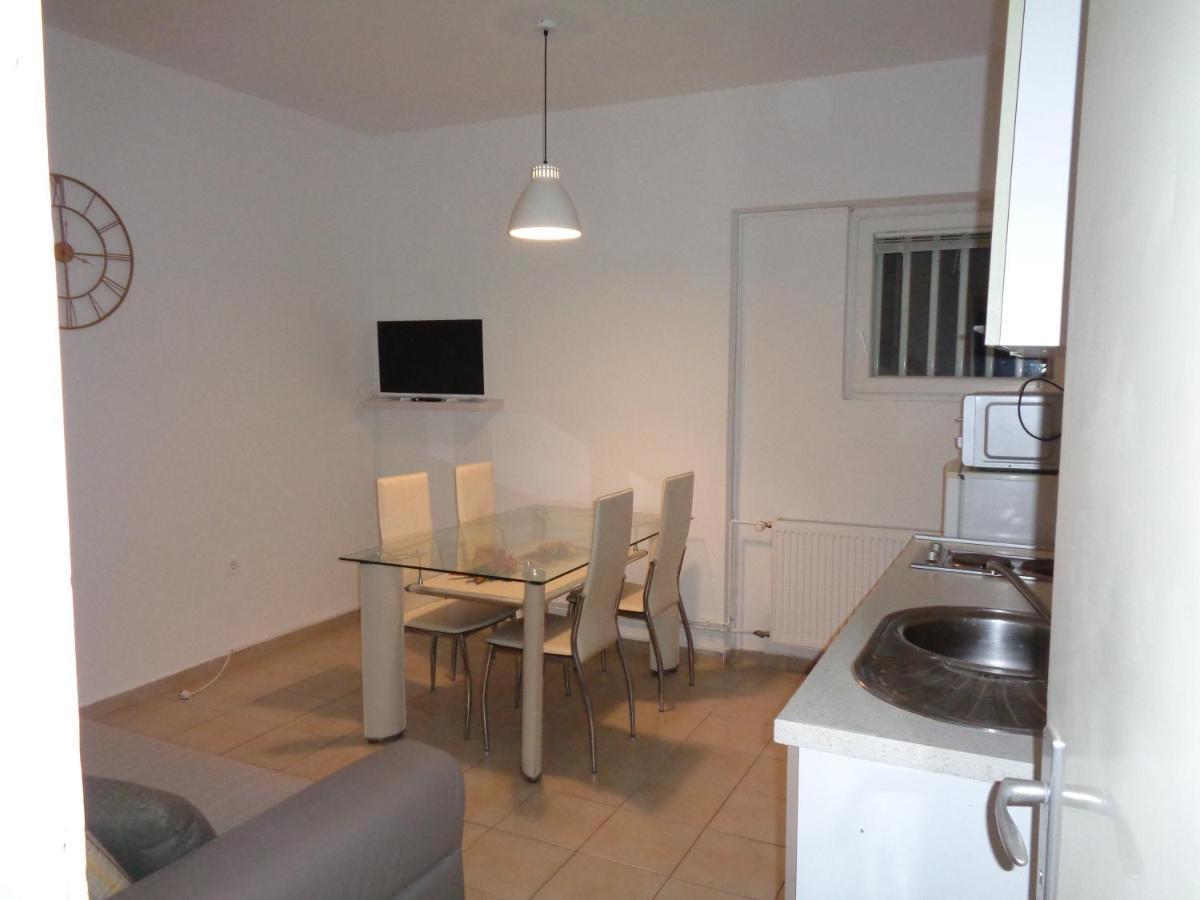 Apartments Miki 2 Новаля Екстериор снимка