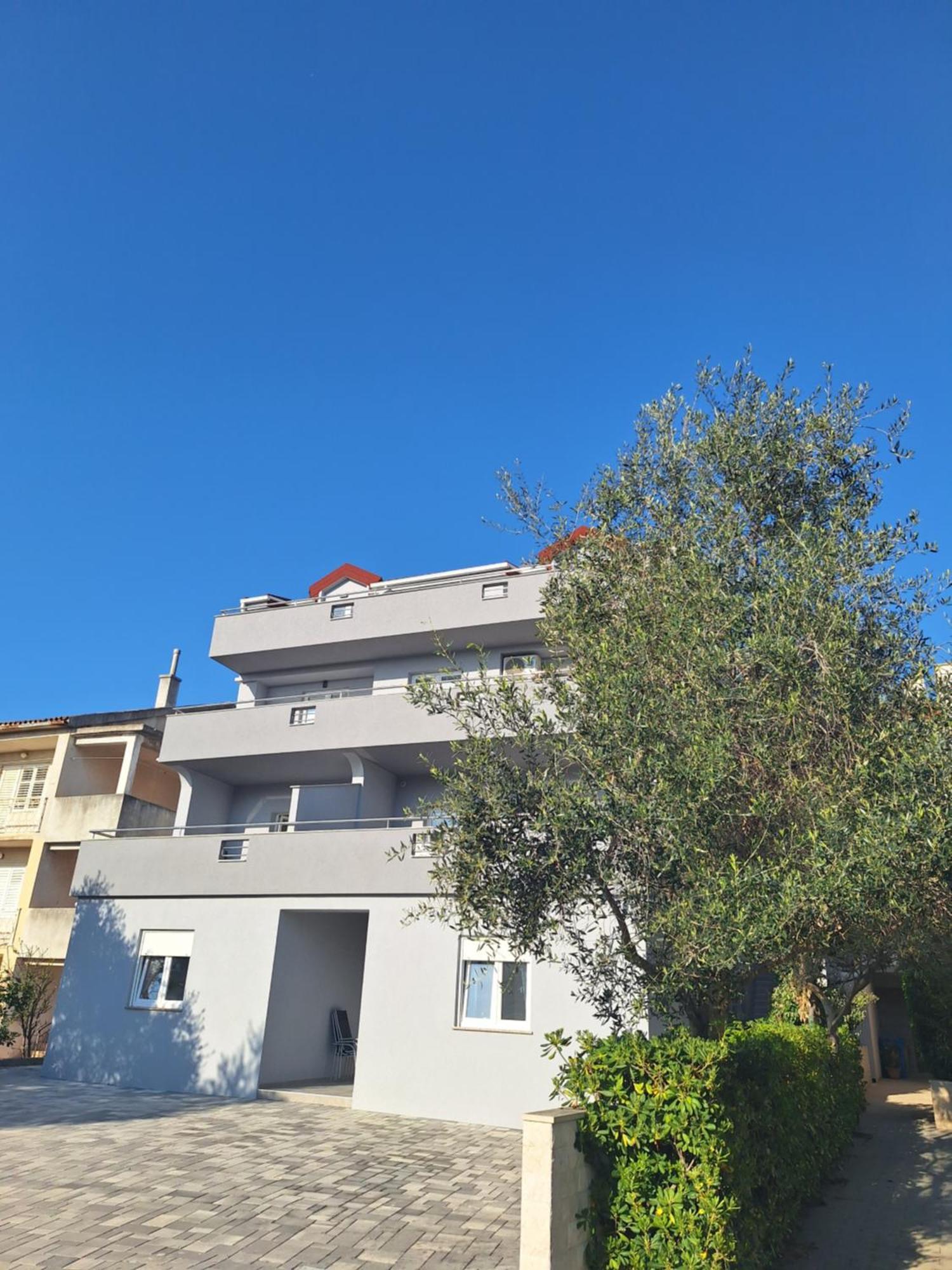Apartments Miki 2 Новаля Екстериор снимка