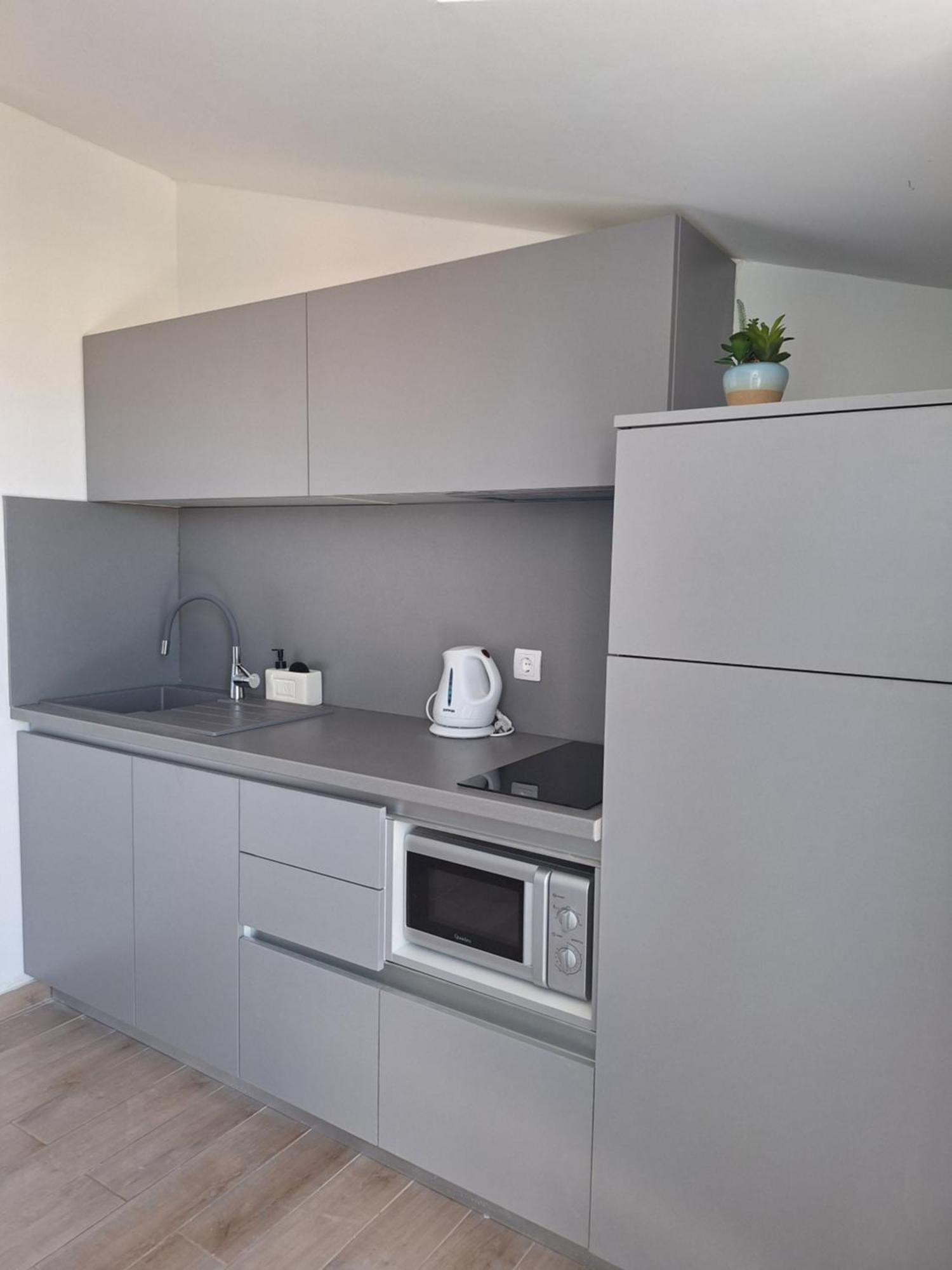 Apartments Miki 2 Новаля Екстериор снимка