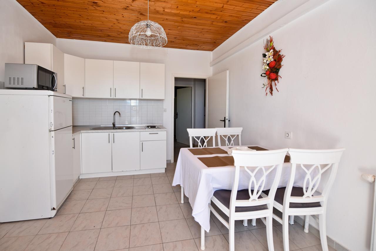 Apartments Miki 2 Новаля Екстериор снимка